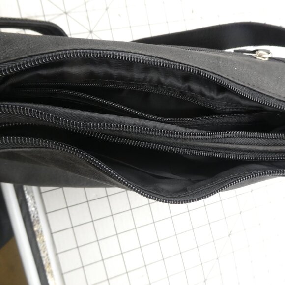 GunTote'n Mamas Black Hobo Handbag/Purse - Picture 9 of 14